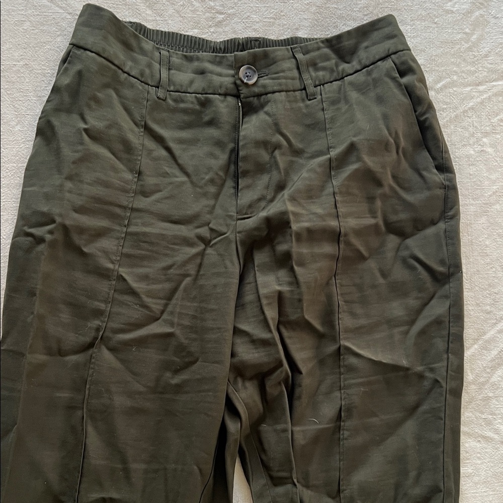 Women’s dress pants